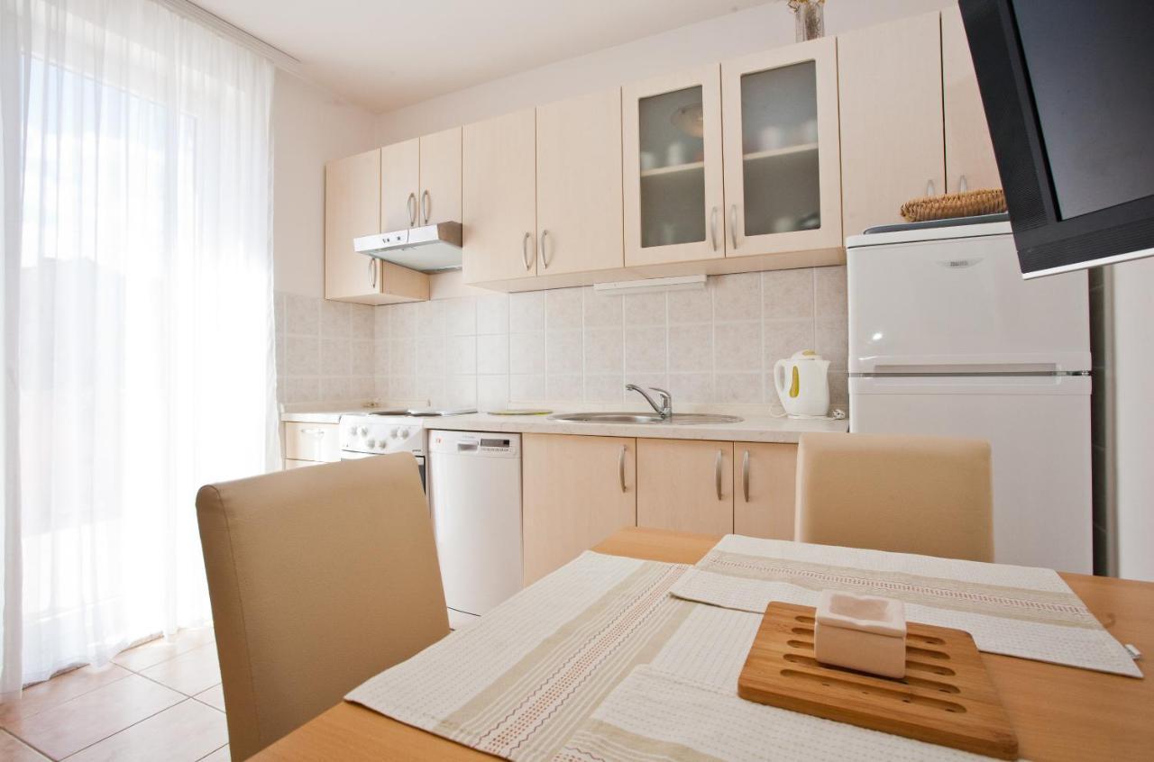 Apartments Glibo Near The Sea And Town Center! Krk Town Exterior photo